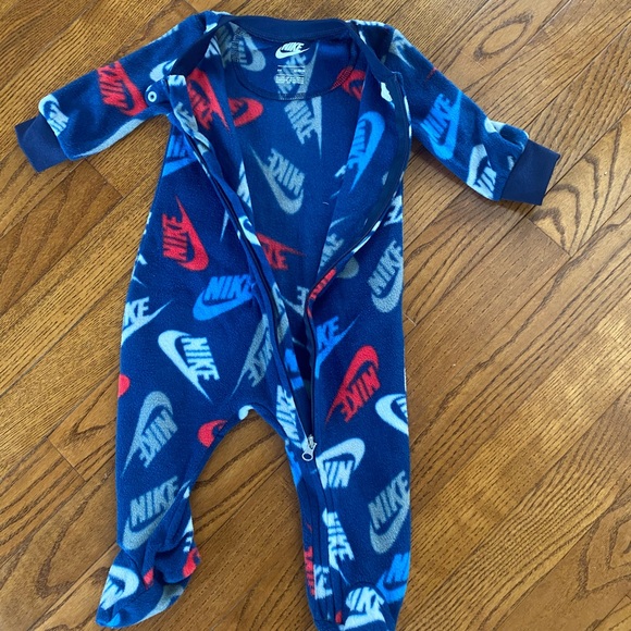 Baby Boy Nike Sleeper - Picture 4 of 6